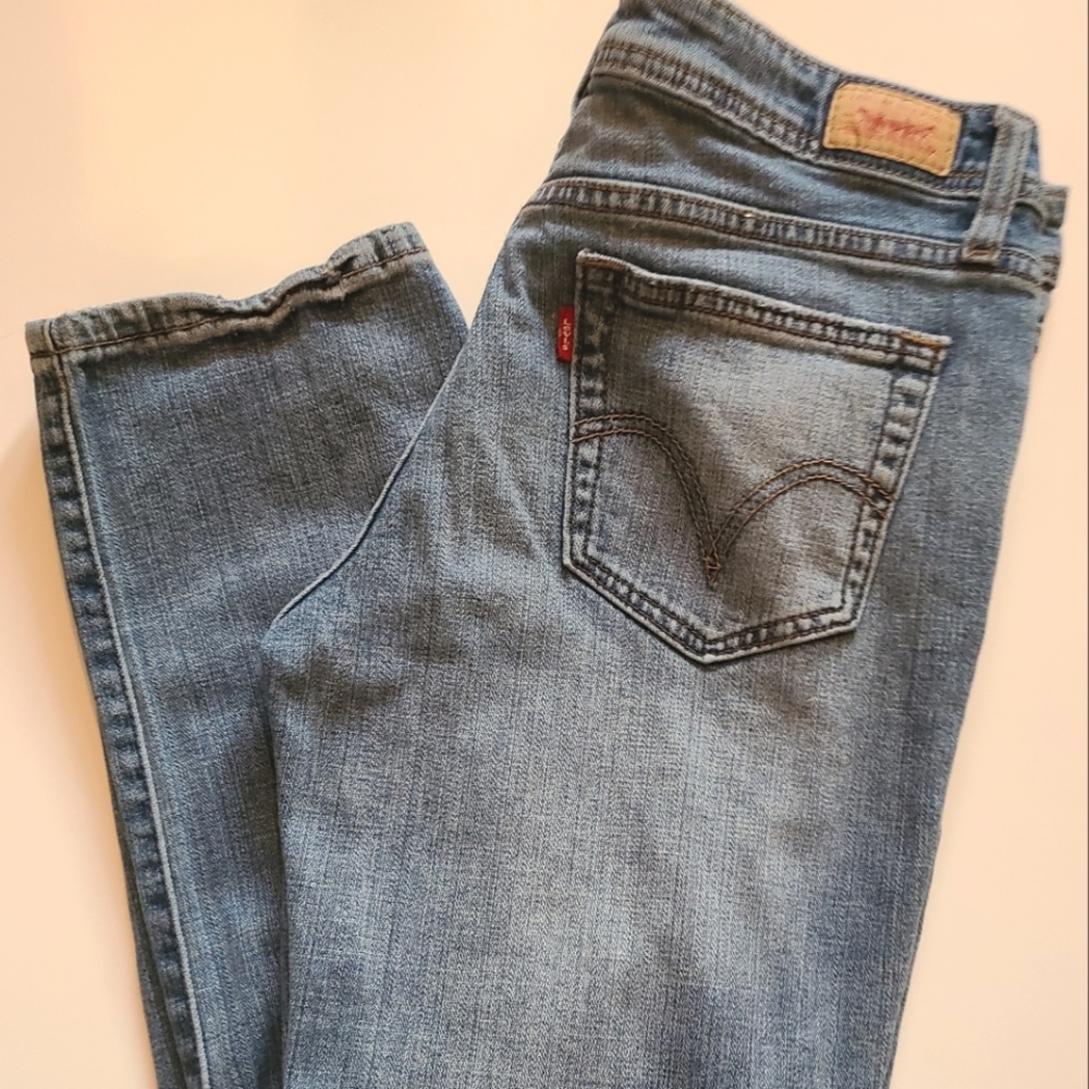 Levis 518 low straight leg jeans size 28/31